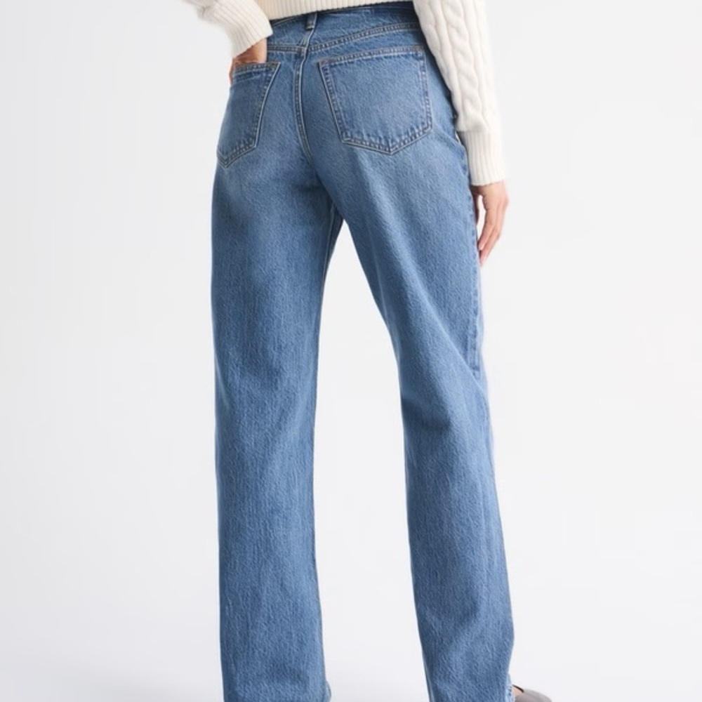 Abercrombie Curve Love High Rise Loose Jeans Medium Wash 31 Short - Picture 3 of 6